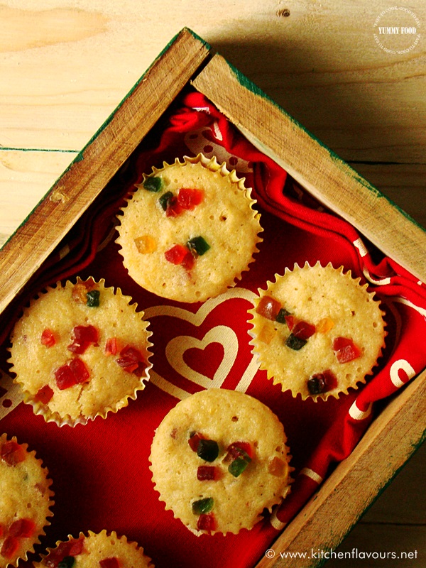 1 Minute Eggless Microwave AppleCinnamon Muffins